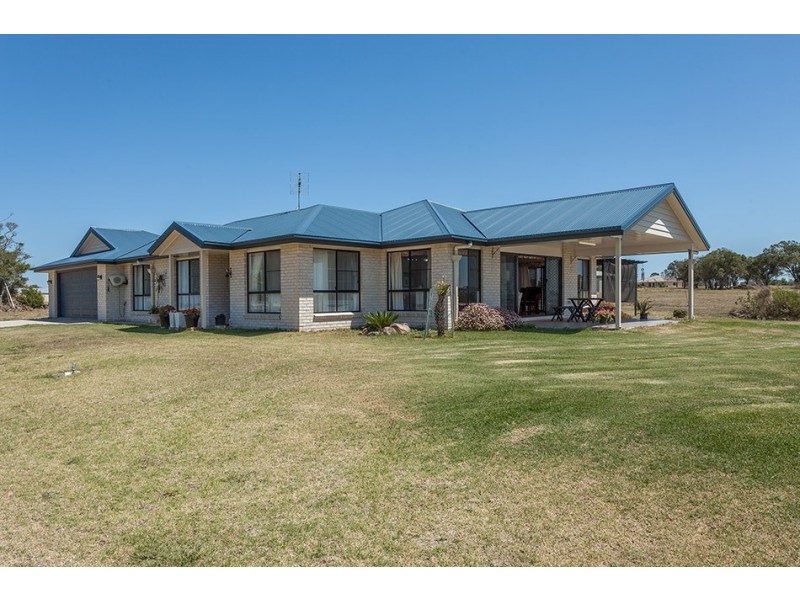 42 Hilltop Drive, Gowrie Junction QLD 4352