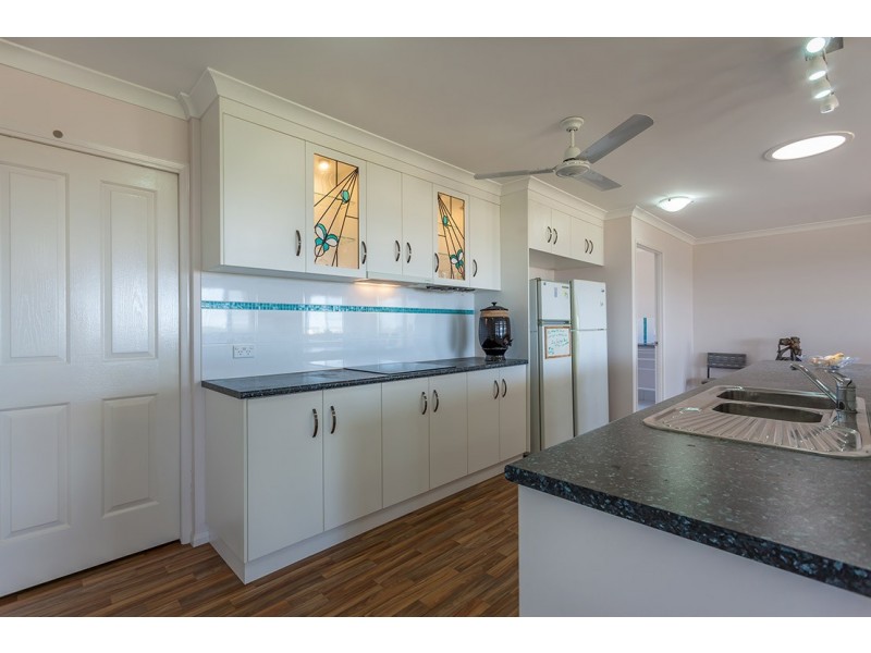 42 Hilltop Drive, Gowrie Junction QLD 4352