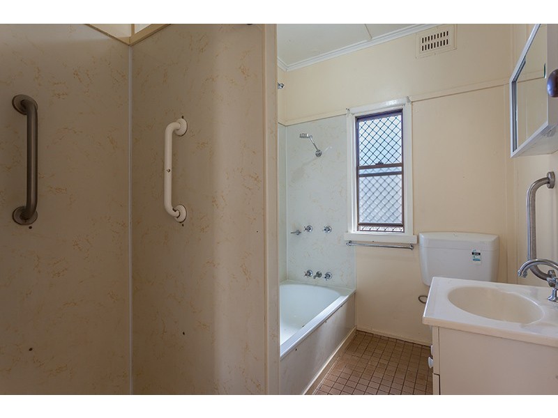 34 Dalgleish Street, South Toowoomba QLD 4350