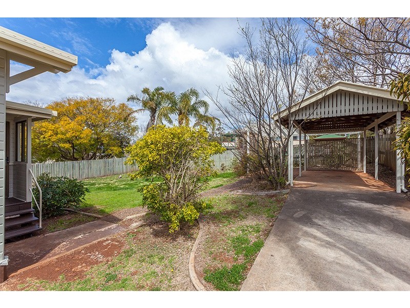 34 Dalgleish Street, South Toowoomba QLD 4350