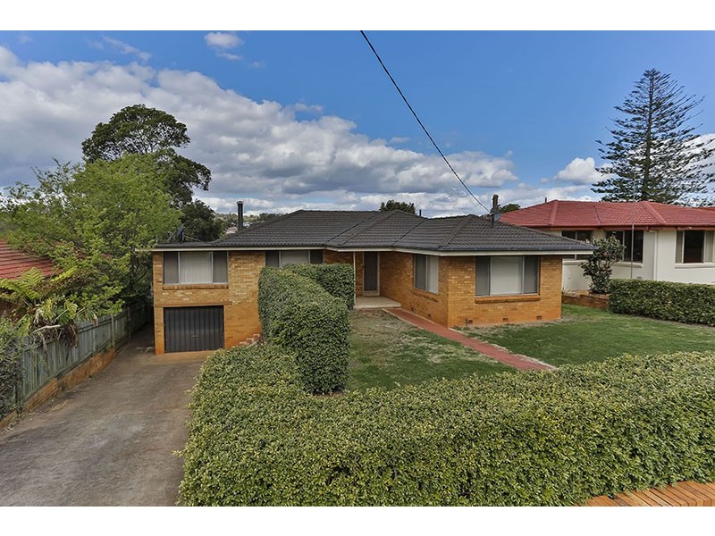 16 Catto Street, Centenary Heights QLD 4350