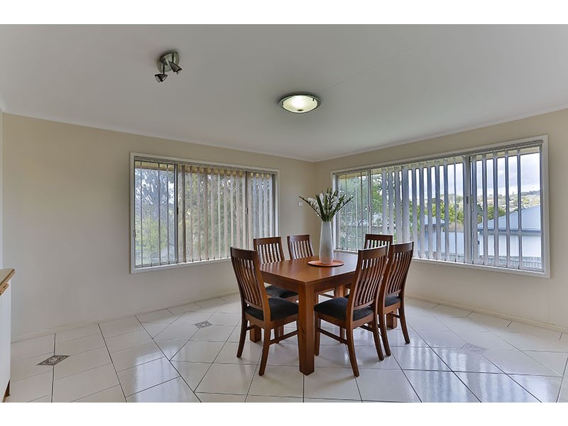 16 Catto Street, Centenary Heights QLD 4350