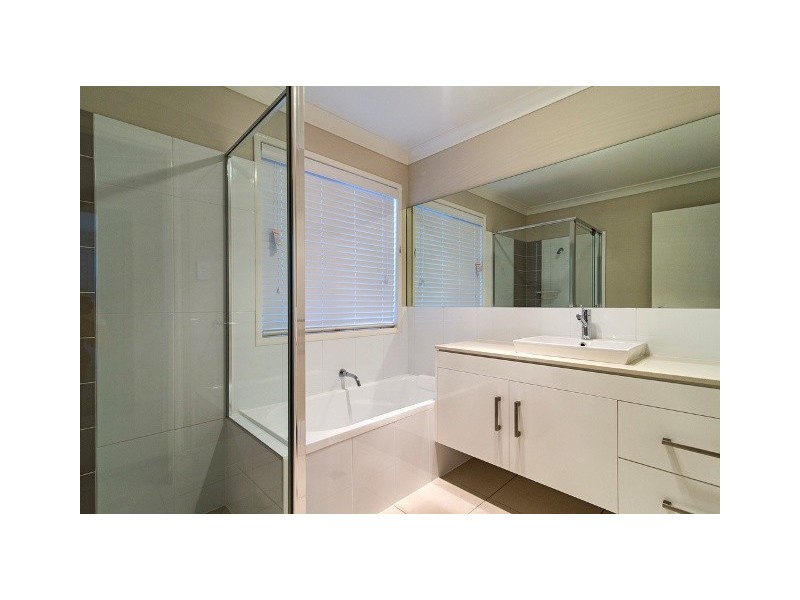 3/18 Swallow Court, Newtown QLD 4350