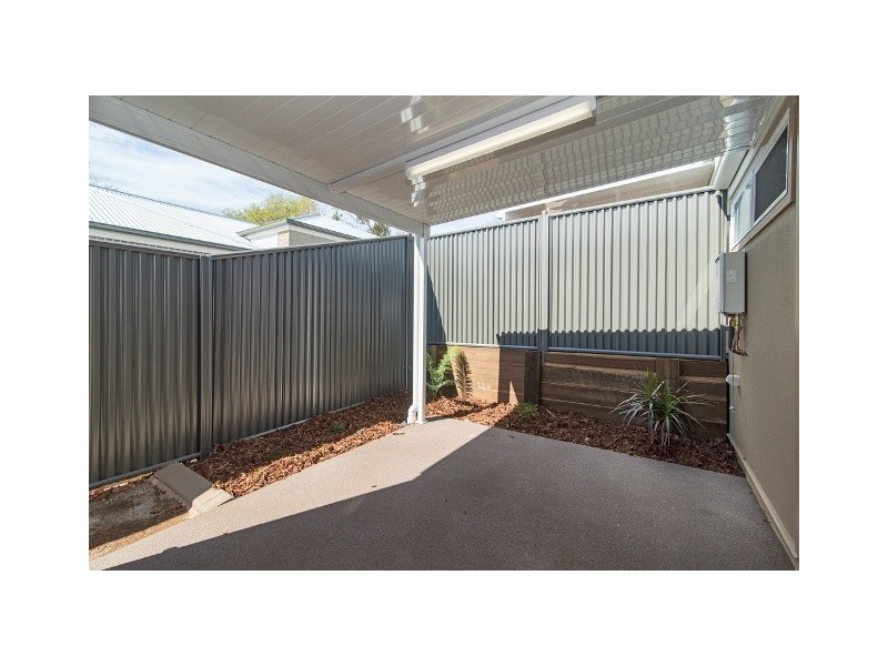 3/18 Swallow Court, Newtown QLD 4350