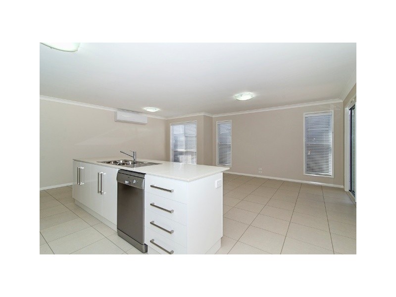 5/18 Swallow Court, Newtown QLD 4350