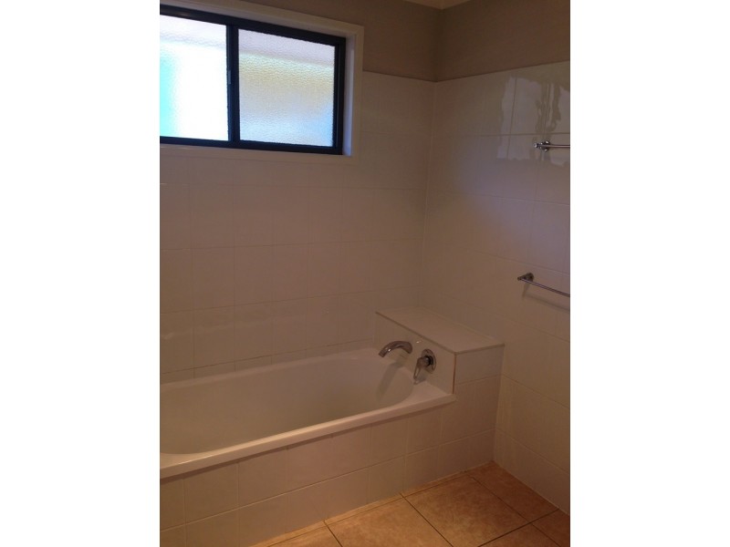 27 Quelch Street, Rockville QLD 4350