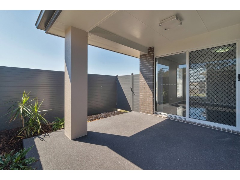 1/19 Sandalwood Drive, Glenvale QLD 4350