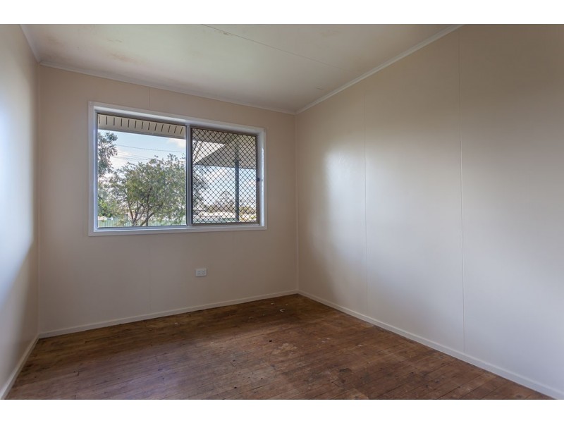 54 O’Quinn Street, Harristown QLD 4350