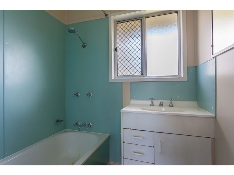 54 O’Quinn Street, Harristown QLD 4350