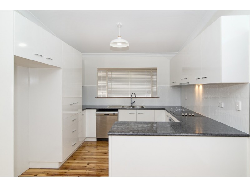 36 Debra Street, Centenary Heights QLD 4350