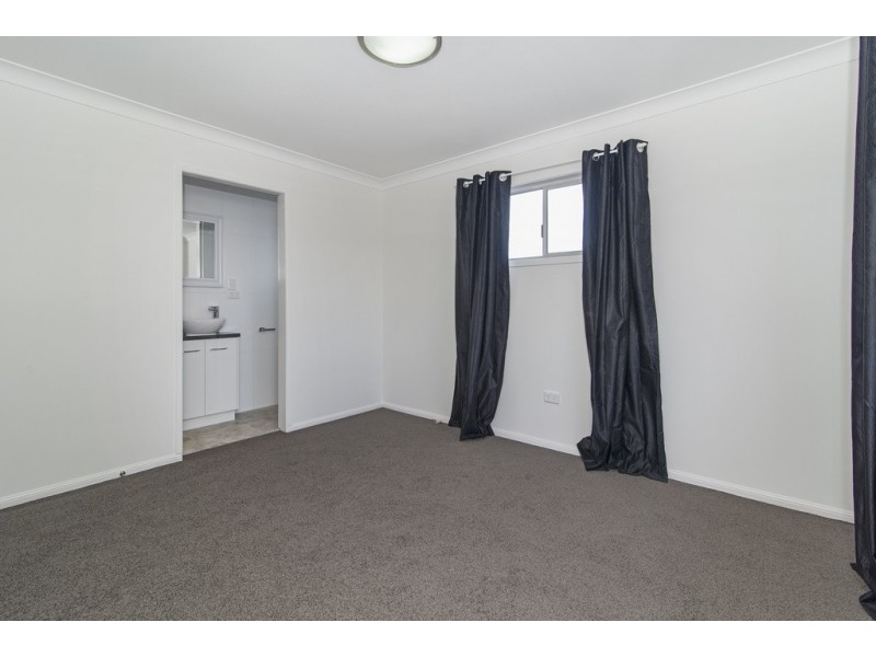36 Debra Street, Centenary Heights QLD 4350