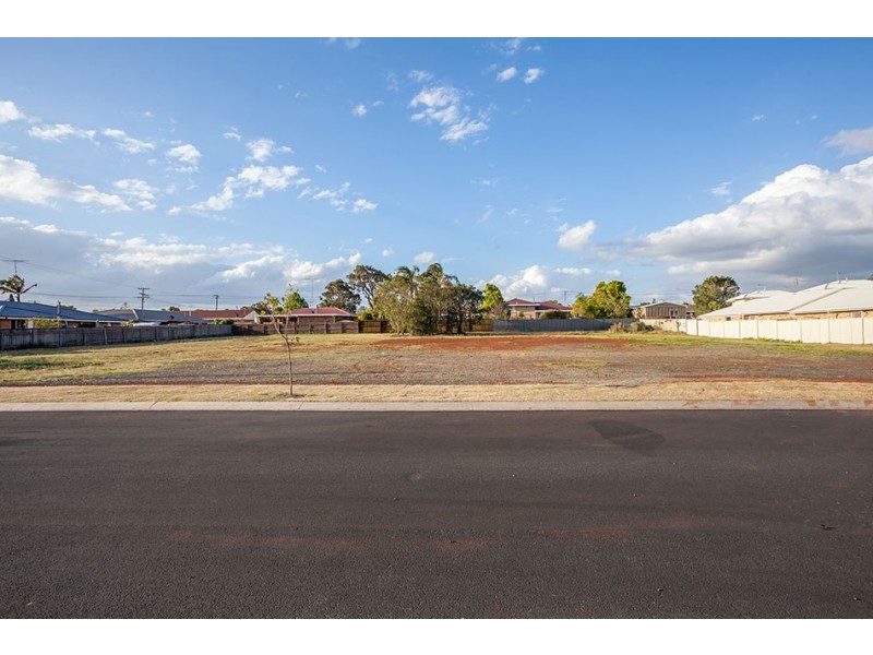 9 Kirra Street, Wilsonton QLD 4350