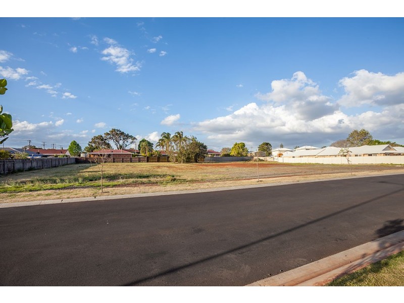 9 Kirra Street, Wilsonton QLD 4350