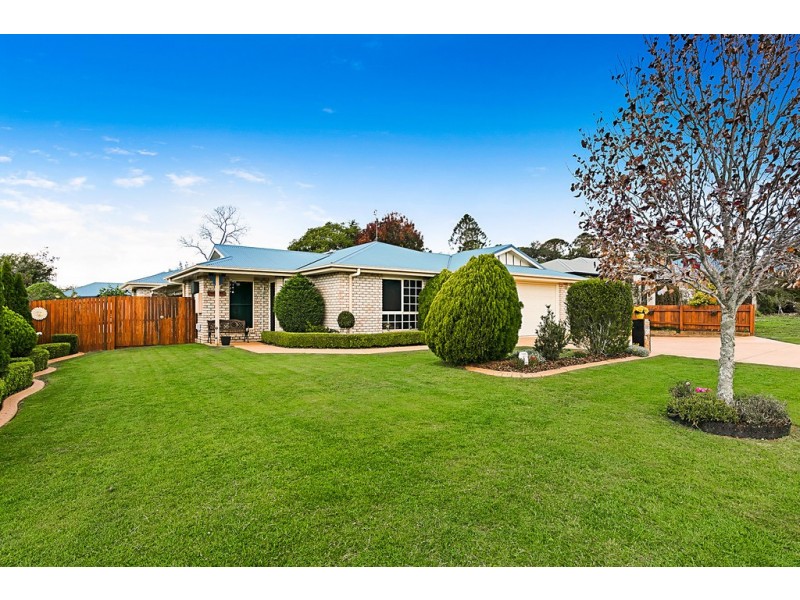 22 Holt Street, Middle Ridge QLD 4350