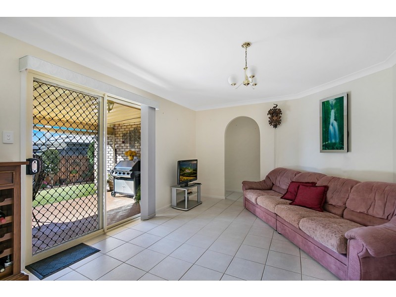 22 Holt Street, Middle Ridge QLD 4350