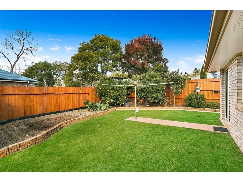 22 Holt Street, Middle Ridge QLD 4350