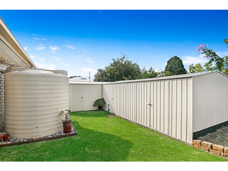 22 Holt Street, Middle Ridge QLD 4350