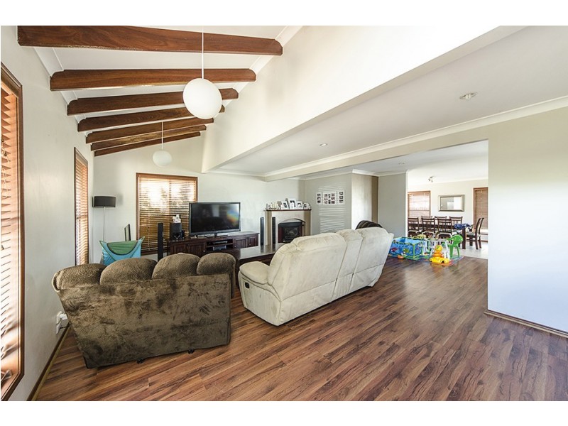 3 Jutsum Street, Middle Ridge QLD 4350