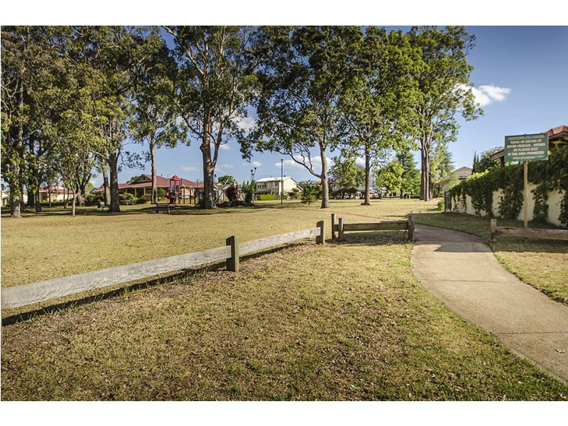 3 Jutsum Street, Middle Ridge QLD 4350