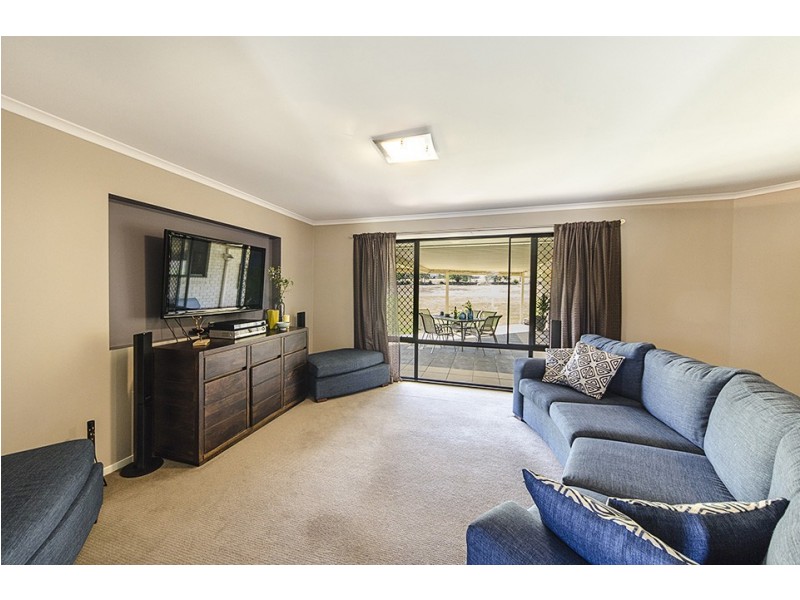 9 Phoebe Court, Cotswold Hills QLD 4350