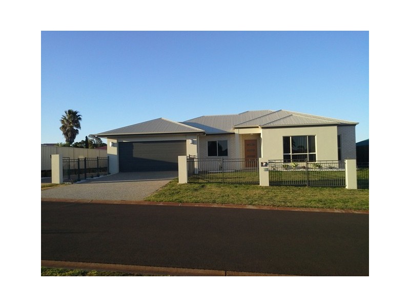 1/21 Sweeney Street, Kearneys Spring QLD 4350