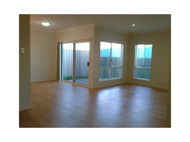 1/21 Sweeney Street, Kearneys Spring QLD 4350