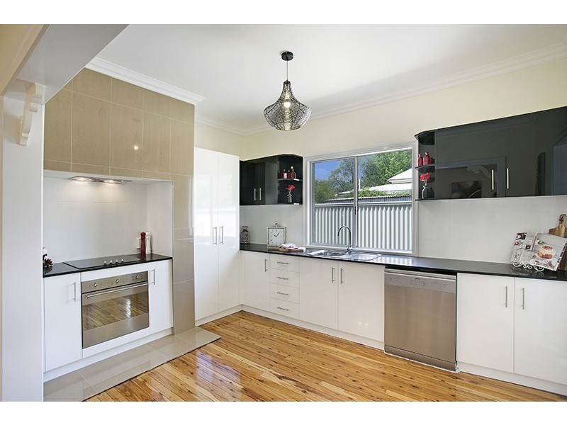 87 Phillip Street, South Toowoomba QLD 4350