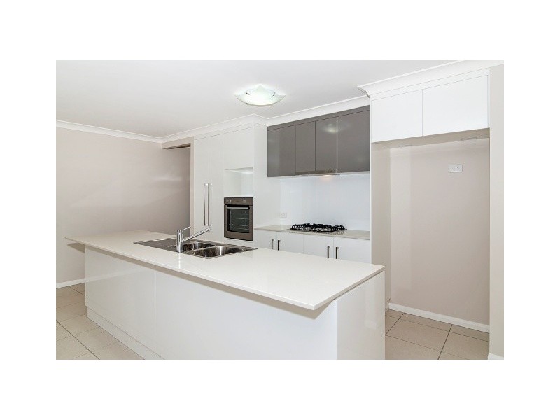 5/16 Swallow Court, Newtown QLD 4350