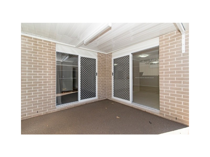 5/16 Swallow Court, Newtown QLD 4350
