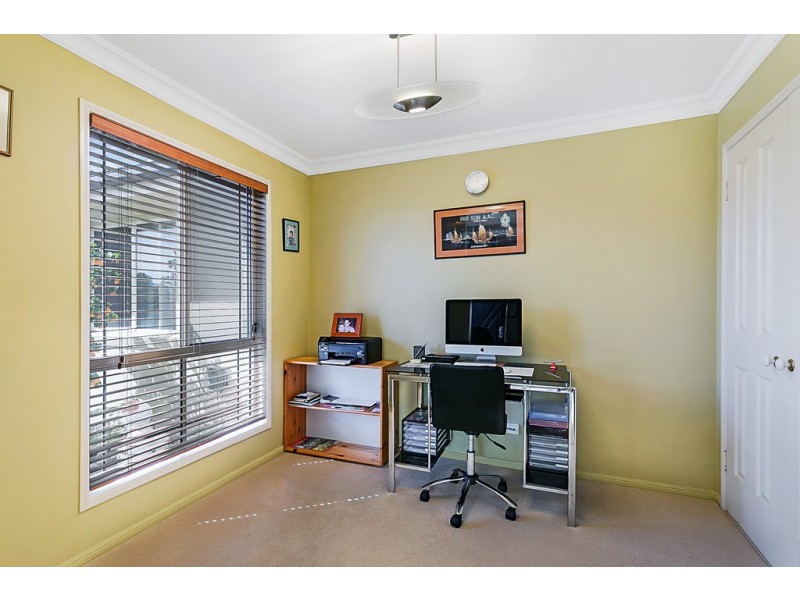 3 Vanham Close, Middle Ridge QLD 4350