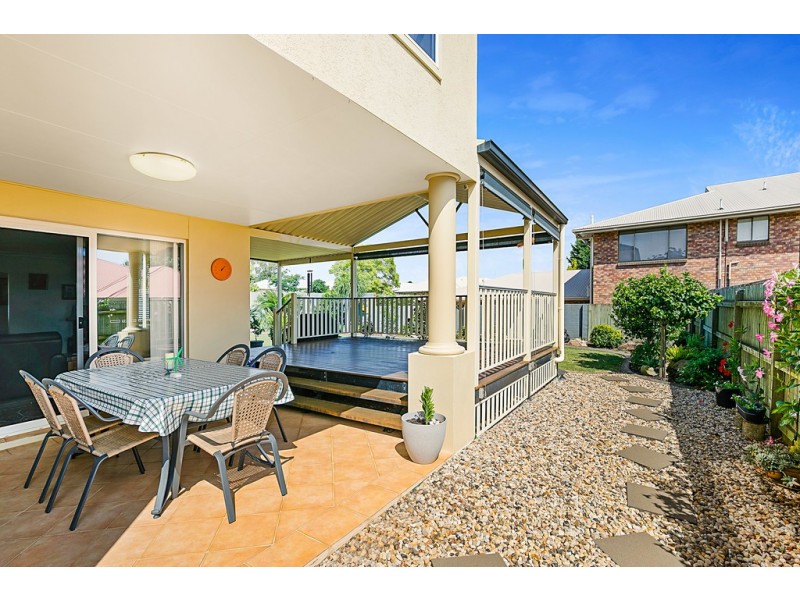 3 Vanham Close, Middle Ridge QLD 4350