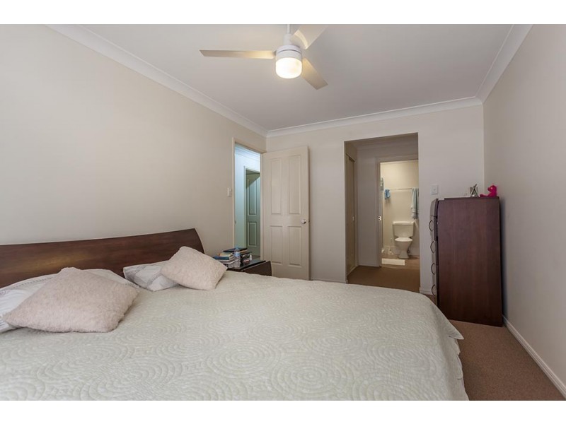 Unit 2/402 Alderley Street, Kearneys Spring QLD 4350