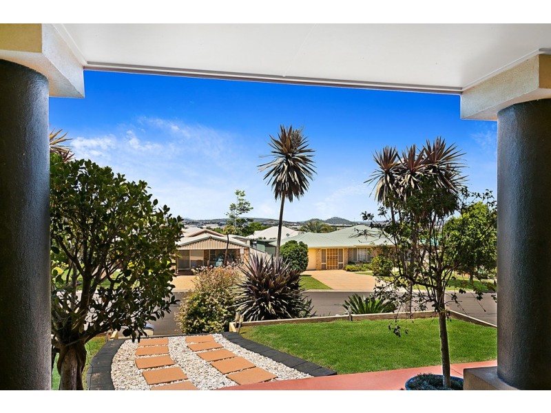 25 Catalina Drive, Wilsonton QLD 4350