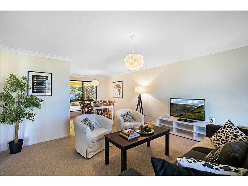 25 Catalina Drive, Wilsonton QLD 4350