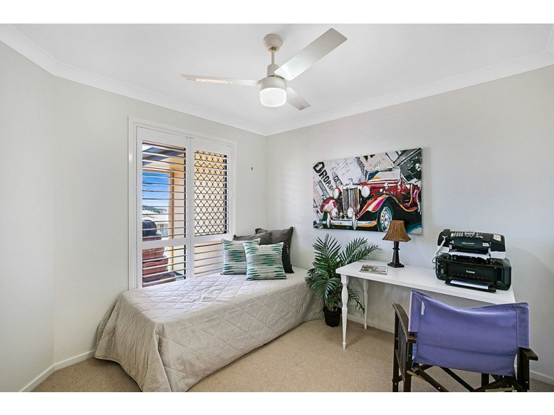 25 Catalina Drive, Wilsonton QLD 4350
