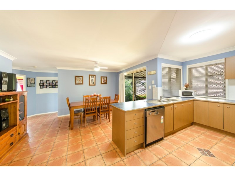 8 Roderick Drive, Cotswold Hills QLD 4350