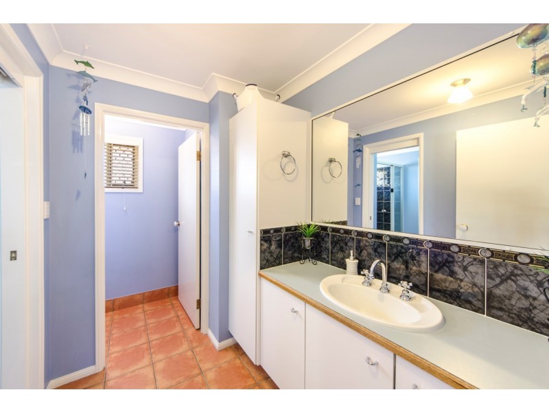 8 Roderick Drive, Cotswold Hills QLD 4350