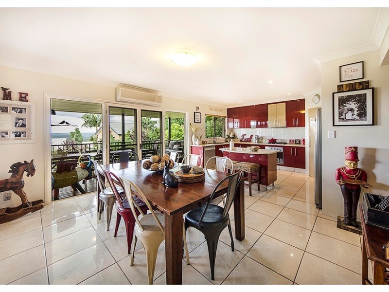 33 Harvey Street, Mount Lofty QLD 4350