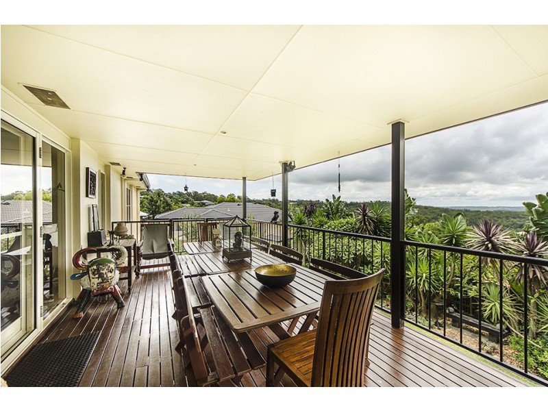 33 Harvey Street, Mount Lofty QLD 4350