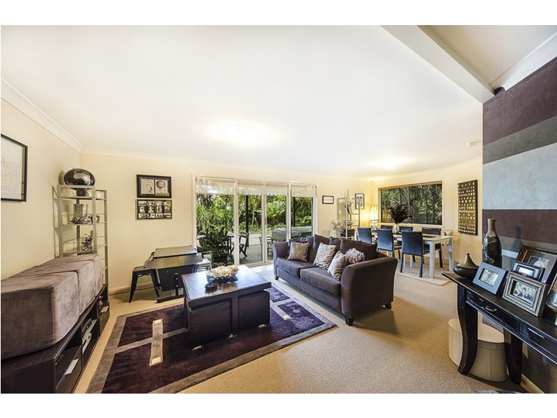 33 Harvey Street, Mount Lofty QLD 4350