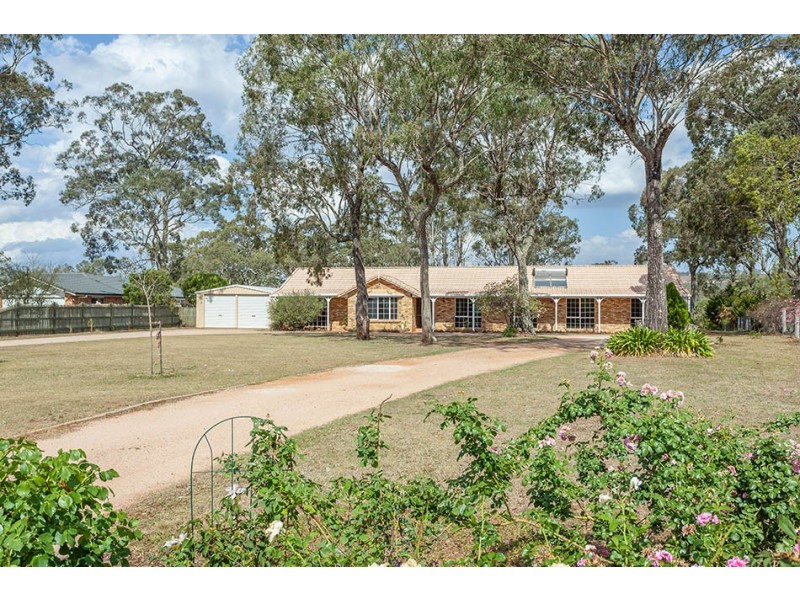 11 Calim Street, Cotswold Hills QLD 4350