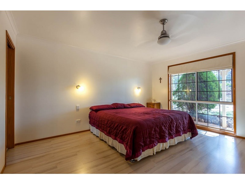 11 Calim Street, Cotswold Hills QLD 4350