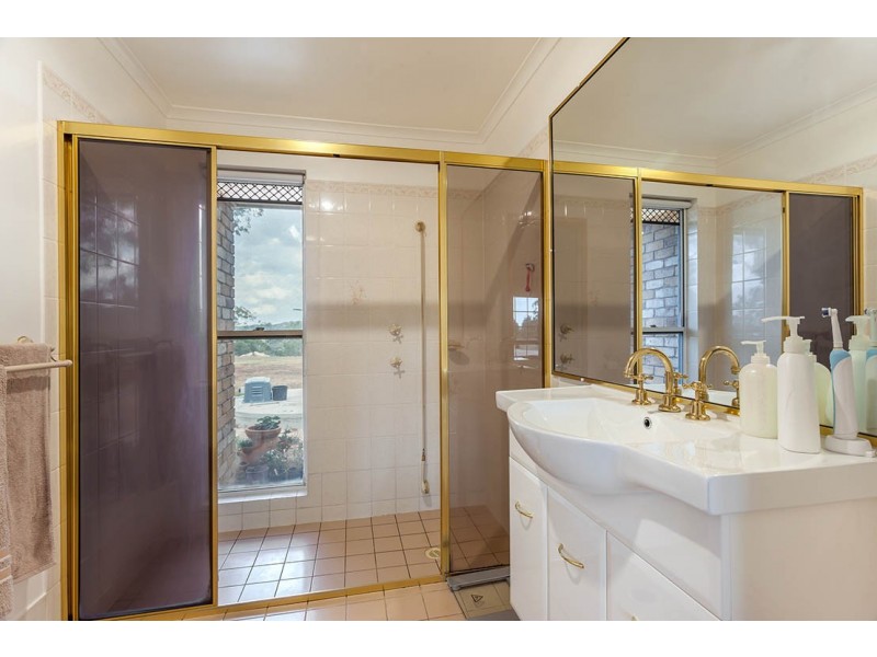 11 Calim Street, Cotswold Hills QLD 4350