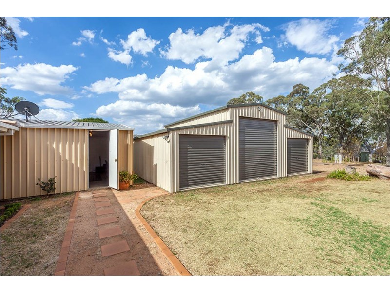 11 Calim Street, Cotswold Hills QLD 4350
