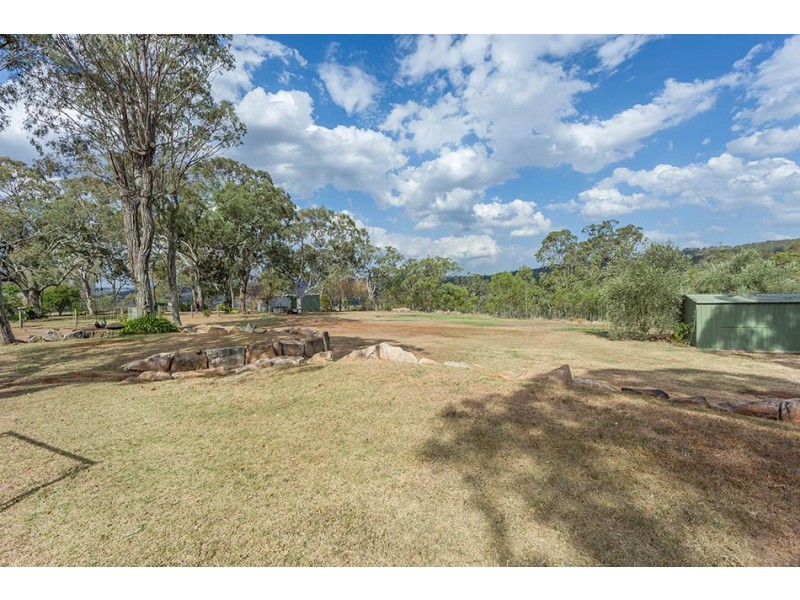 11 Calim Street, Cotswold Hills QLD 4350