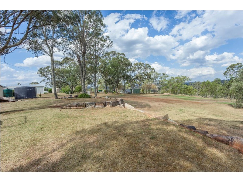 11 Calim Street, Cotswold Hills QLD 4350