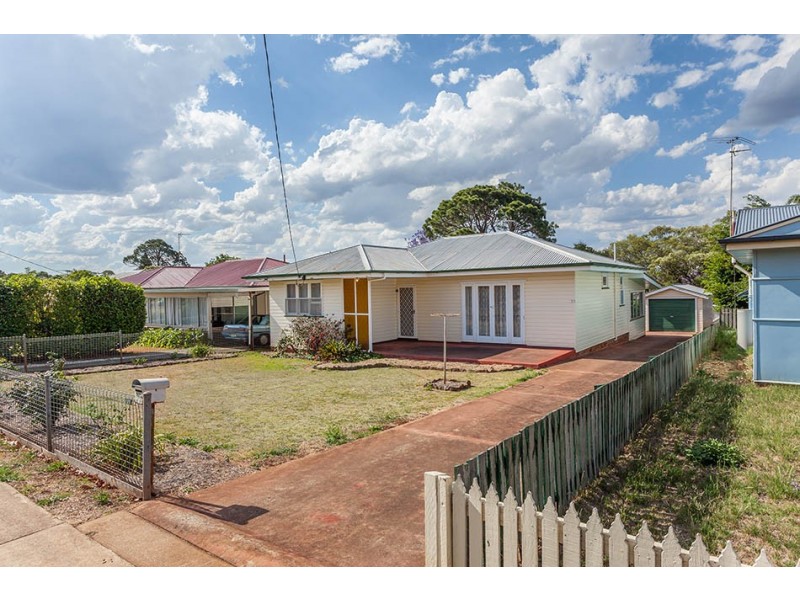 127 Stephen Street, Harristown QLD 4350