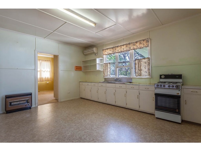 127 Stephen Street, Harristown QLD 4350
