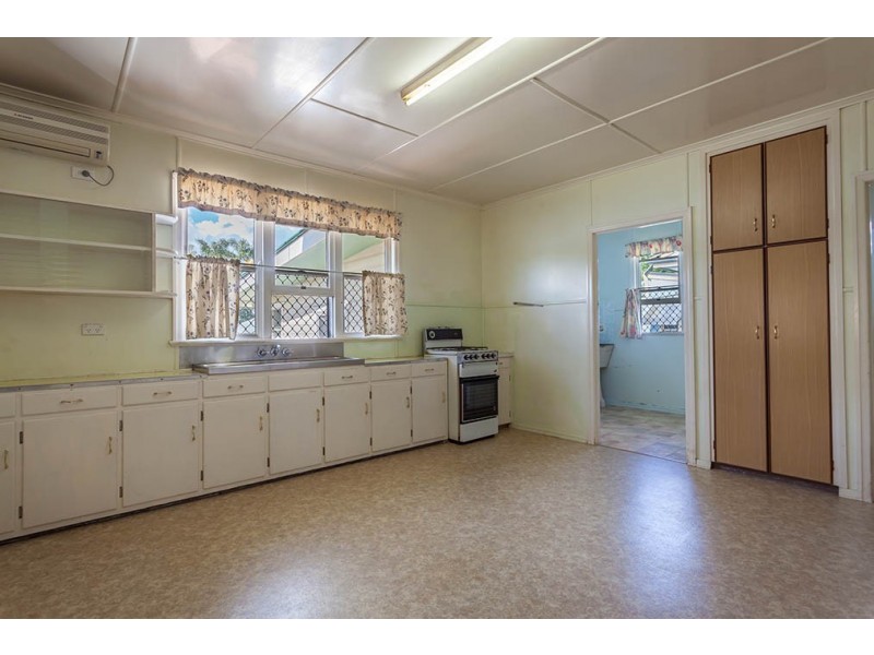 127 Stephen Street, Harristown QLD 4350