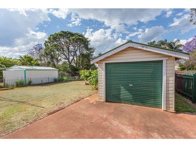 127 Stephen Street, Harristown QLD 4350